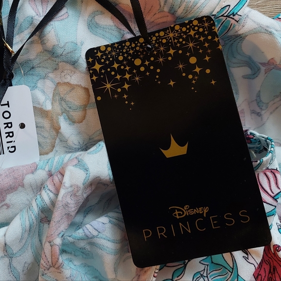 Torrid Little Mermaid - Picture 5 of 9